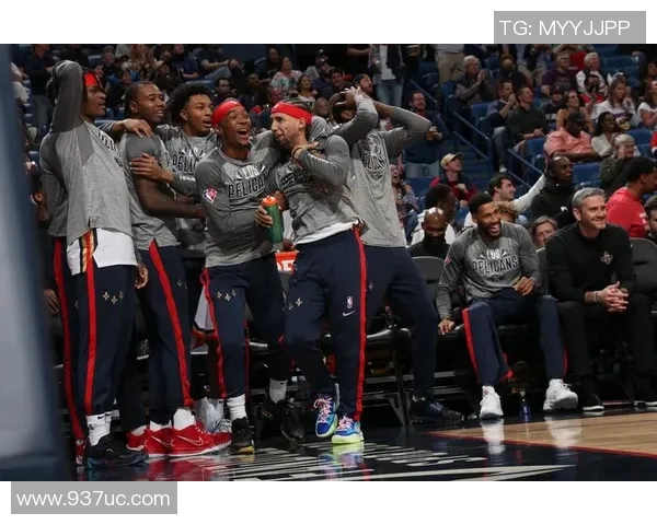 湖人队与爵士队夏季赛精彩对决展现新秀风采与战术创新 湖人队与爵士队夏季赛精彩对决展现新秀风采与战术创新