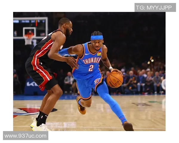 热火与雷霆G4对决精彩回顾球员表现与战术分析全景呈现 热火与雷霆G4对决精彩回顾球员表现与战术分析全景呈现