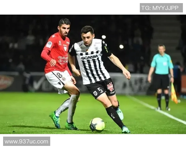 兰斯与昂热对决比分预测分析及赛前形势评估