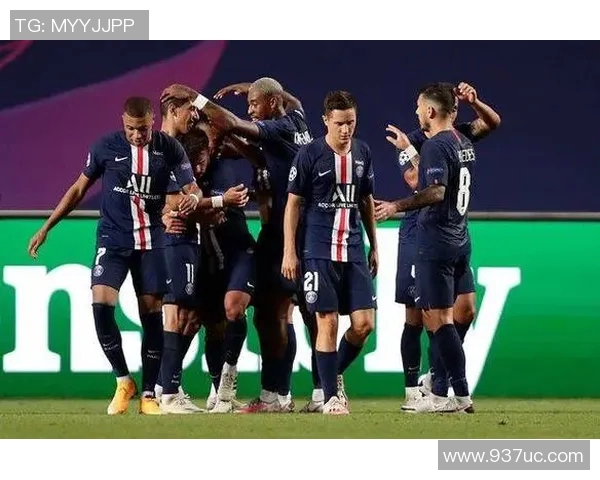 史特拉斯堡主场迎战巴黎圣日耳曼争夺法甲积分榜重要一战